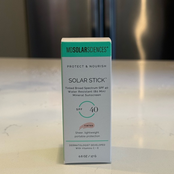 MDSolarSciences Tinted Solar Stick SPF 40 - 0.6oz - Picture 7 of 9